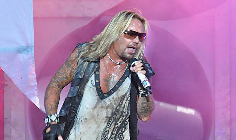 Mötley Crüe Singer Vince Neil Gets Caught Lip-Synching Again (w/Video ...